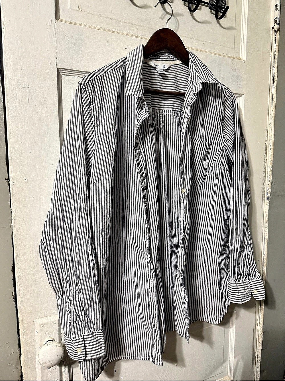 Old Navy Striped Button Down in Blue & White Size XL